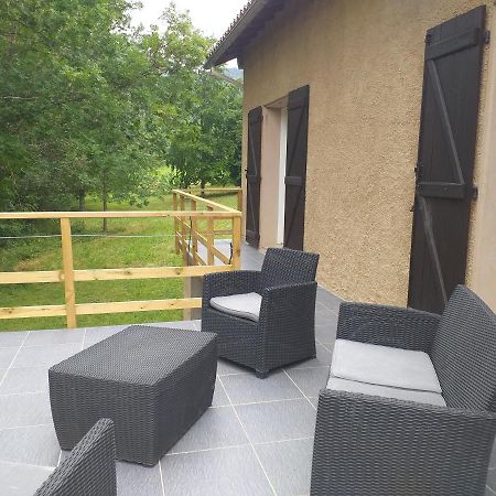 Belle Maison Proche De La Ville Et Du Lac Belcaire Екстериор снимка